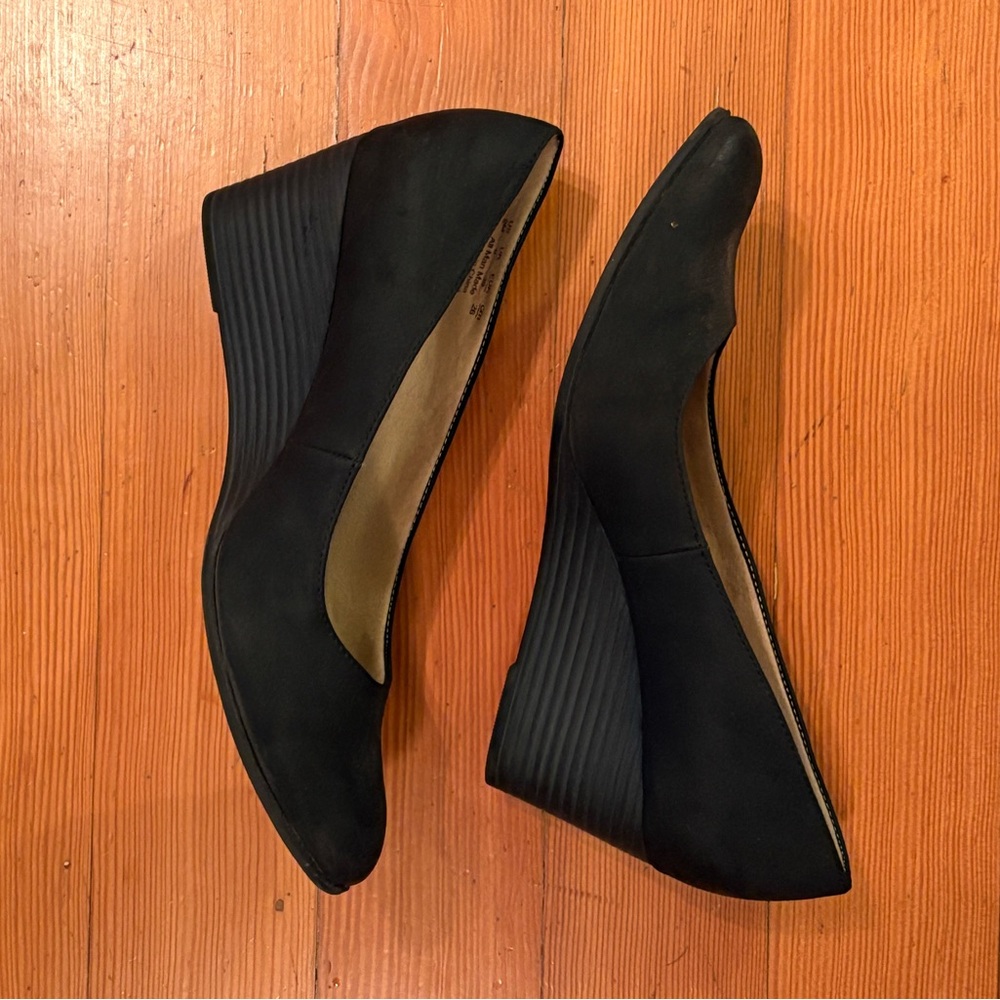 Soul by Naturalizer Black Wedge Pumps
